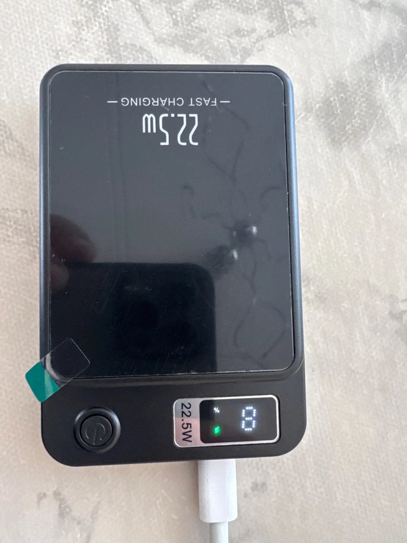 דשבורד עם CarPlay והמתאם מחובר