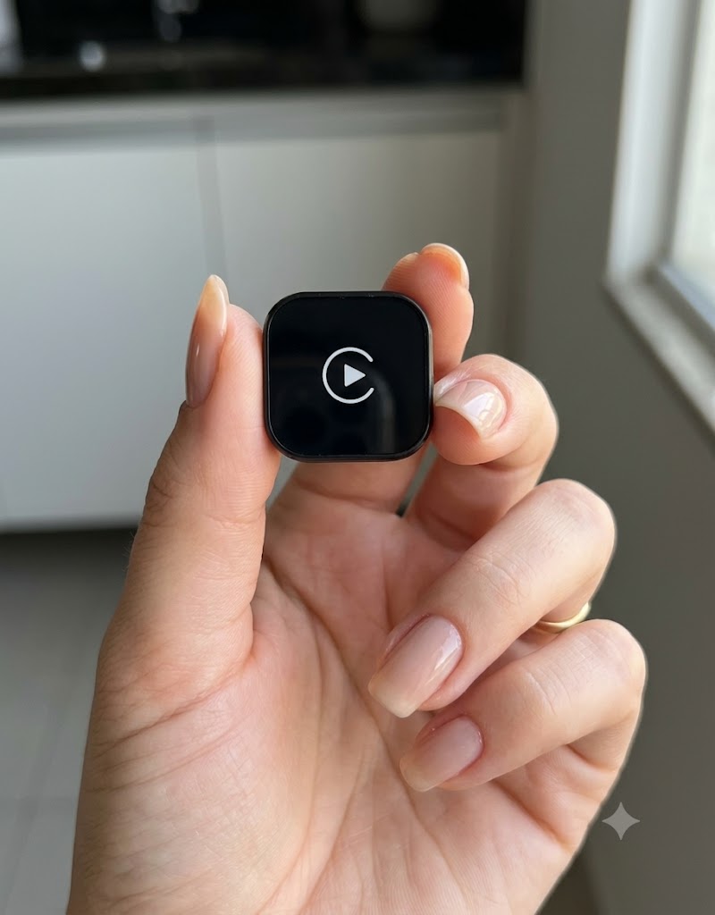 דשבורד עם CarPlay והמתאם מחובר