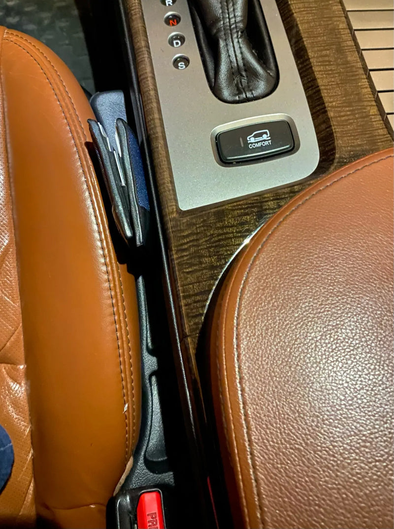 דשבורד עם CarPlay והמתאם מחובר