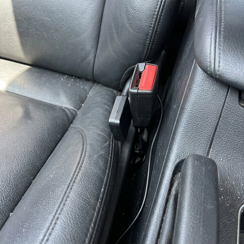 דשבורד עם CarPlay והמתאם מחובר