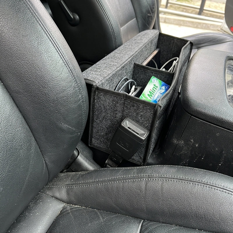 דשבורד עם CarPlay והמתאם מחובר