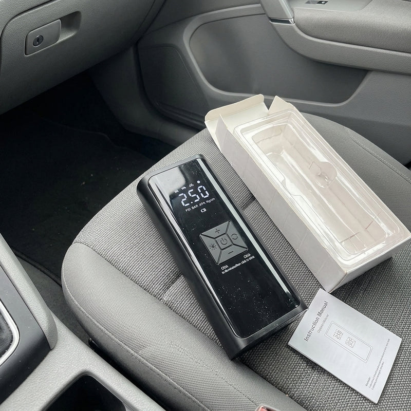 דשבורד עם CarPlay והמתאם מחובר
