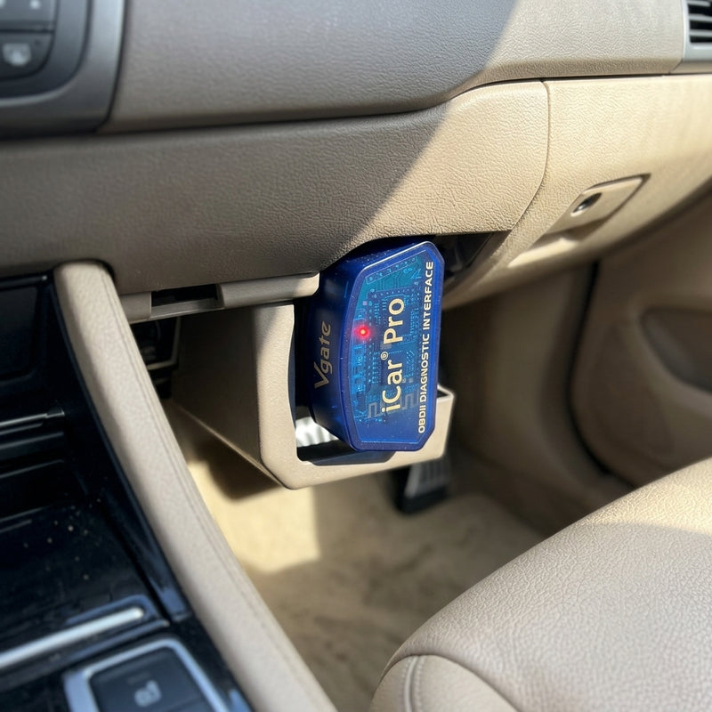 דשבורד עם CarPlay והמתאם מחובר